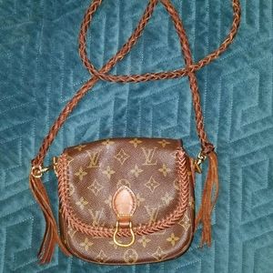 Authentic Louis Vuitton fringeless St. Cloud